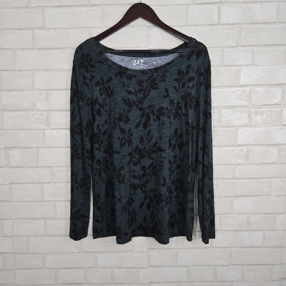 Maurice's 24/7 dark green printed top